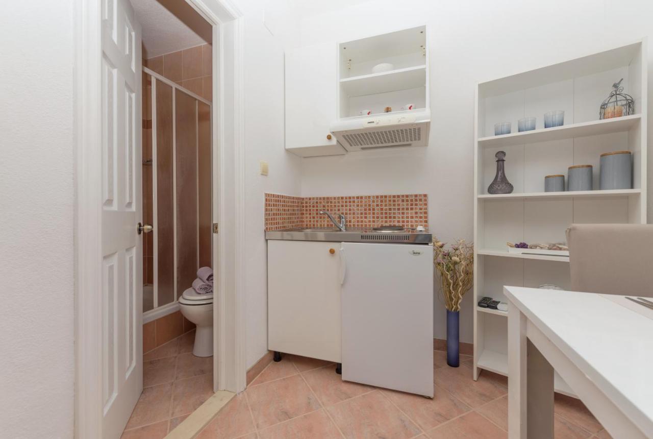 Skiljini Dvori - Studio-Apartman 1 Макарска Екстериор снимка