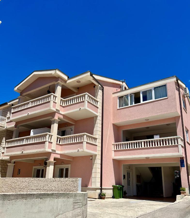 Skiljini Dvori - Studio-Apartman 1 Макарска Екстериор снимка